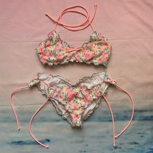 🌼 Victoria’s Secret floral lace halter bikini 🌼
